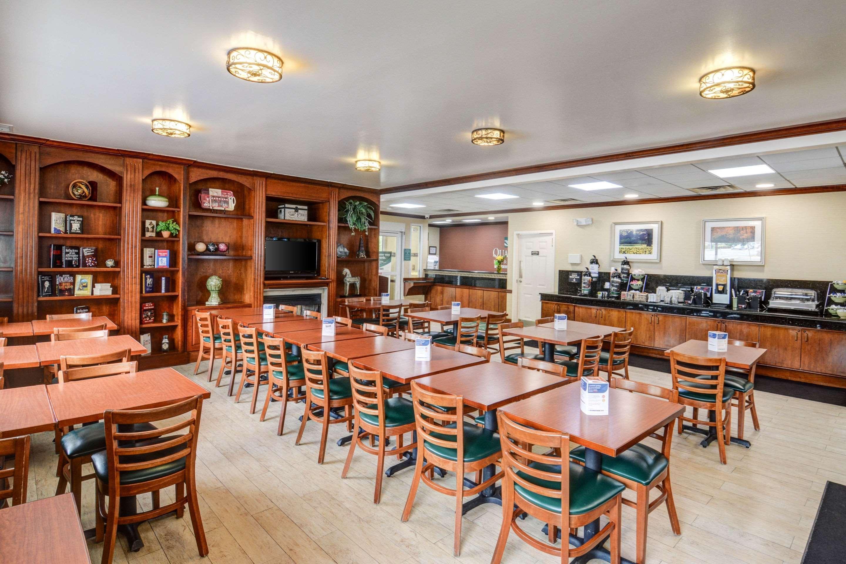 אשוויל Quality Inn & Suites Biltmore East מראה חיצוני תמונה