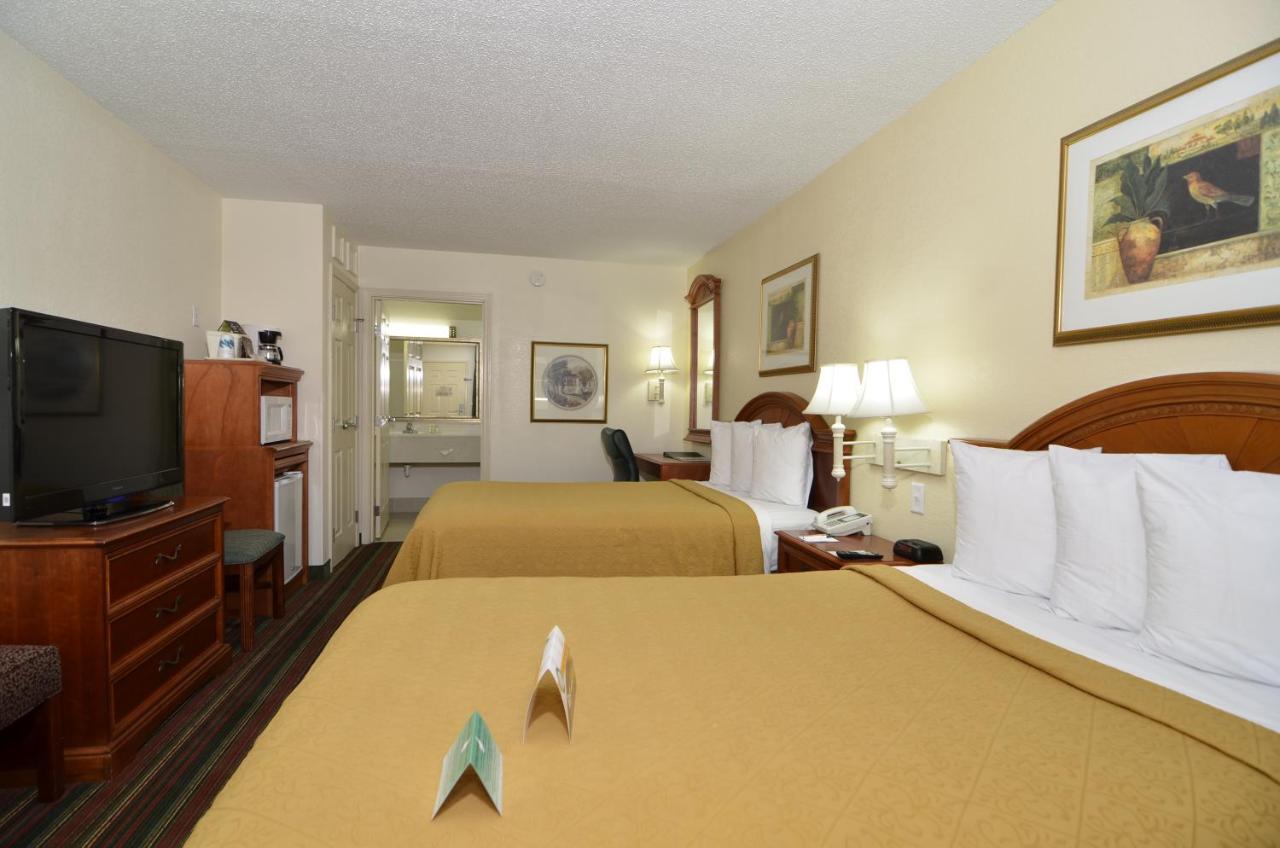 אשוויל Quality Inn & Suites Biltmore East מראה חיצוני תמונה