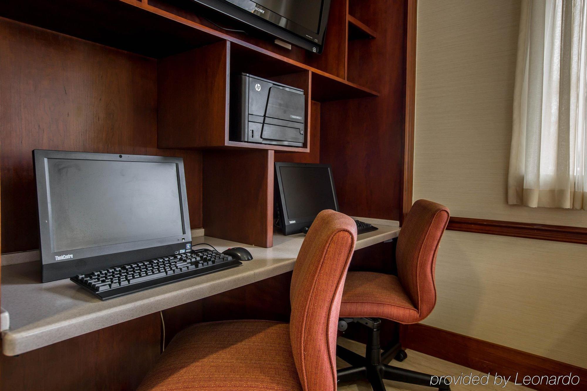 אשוויל Quality Inn & Suites Biltmore East מראה חיצוני תמונה