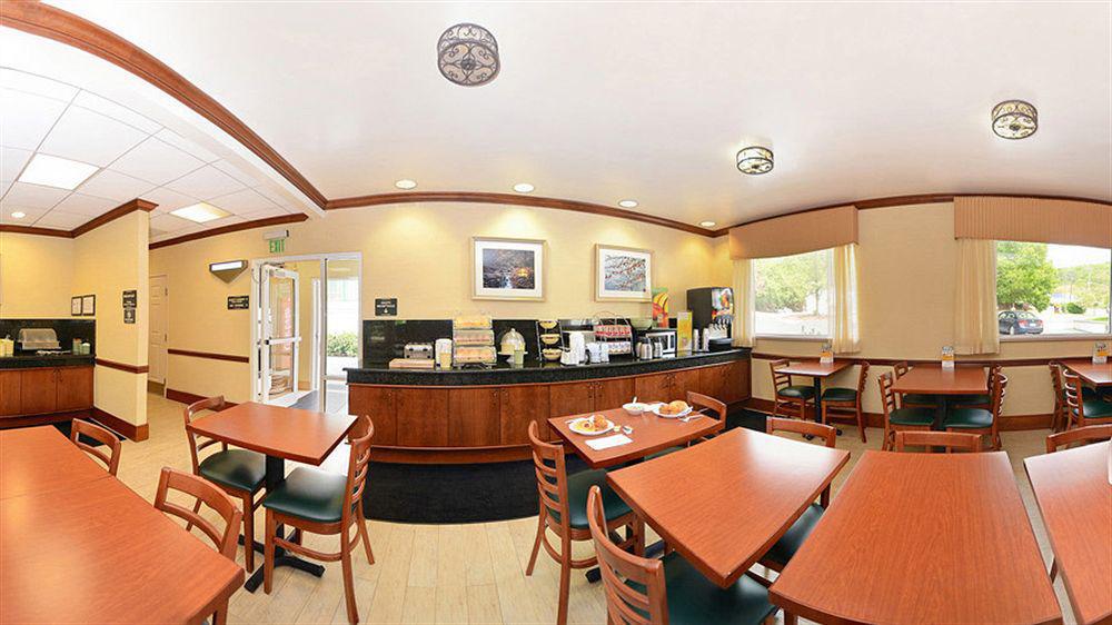 אשוויל Quality Inn & Suites Biltmore East מראה חיצוני תמונה